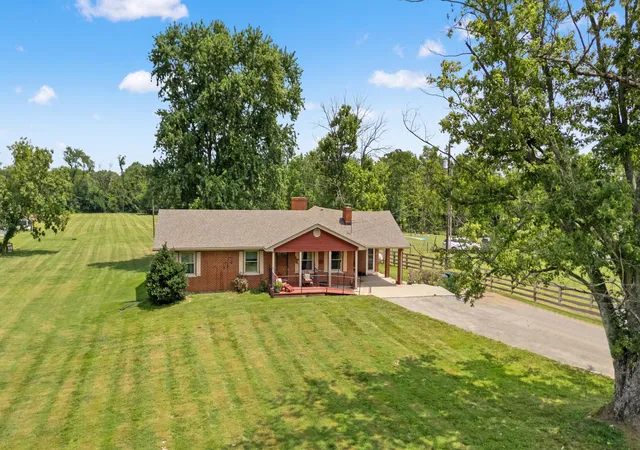 2nd image of 1073 Speedwell Rd, Richmond, KY 40475 | MLS# 25016340