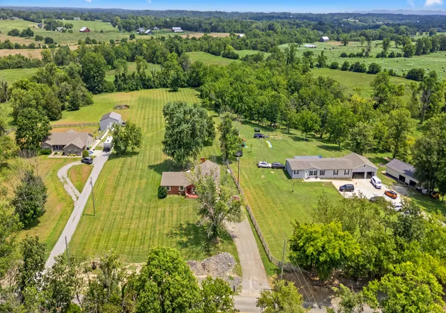 33rd image of 1073 Speedwell Rd, Richmond, KY 40475 | MLS# 25016340