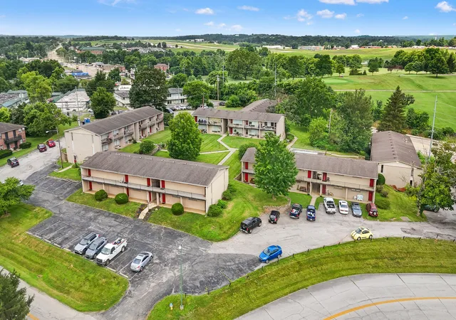 2nd image of 200 Thistlewood Ave, Frankfort, KY 40601 | MLS# 25014268