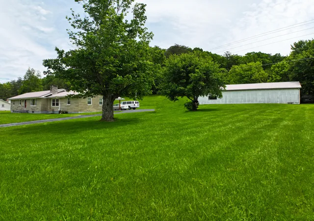 2nd image of 755 Mckee Rd Rd, Irvine, KY 40336 | MLS# 25010557