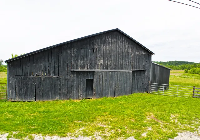 5th image of 755 Mckee Rd Rd, Irvine, KY 40336 | MLS# 25010557