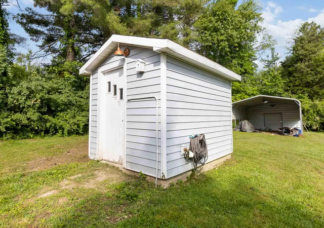 Photo 3 of Single family home for sale at 15660 Hwy 192, Somerset, KY 42501 | MLS# 25010558 | Listing updated on 2025-11-19