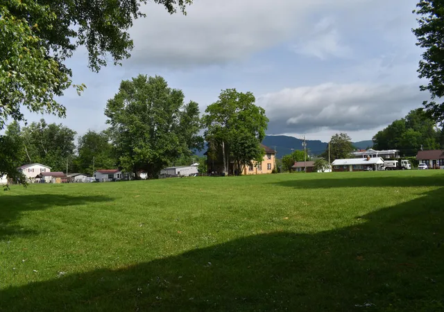 13th image of 321 Chester Ave, Middlesboro, KY 40965 | MLS# 25012296