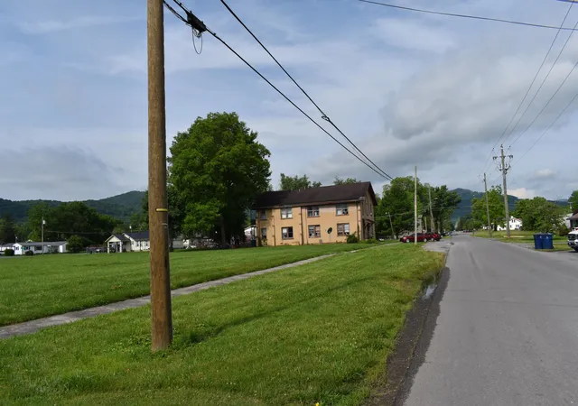 Photo 3 of Land for sale at 321 Chester Ave, Middlesboro, KY 40965 | MLS# 25012296 | Listing updated on 2026-05-07