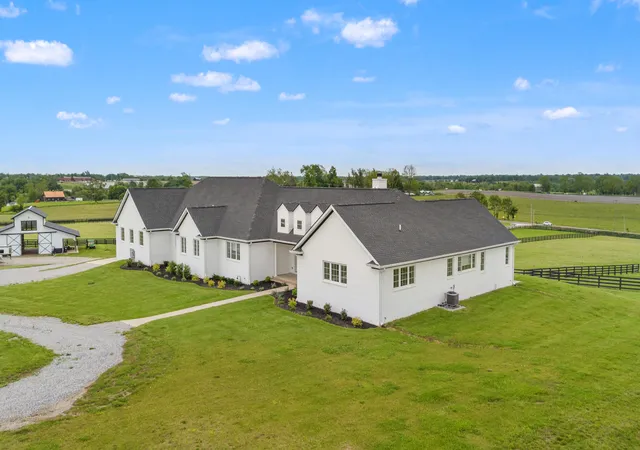 2nd image of 1267 Stamping Ground Rd, Georgetown, KY 40324 | MLS# 25011217
