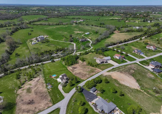 3rd image of 100 Fox Ridge Dr, Lancaster, KY 40444 | MLS# 25007871