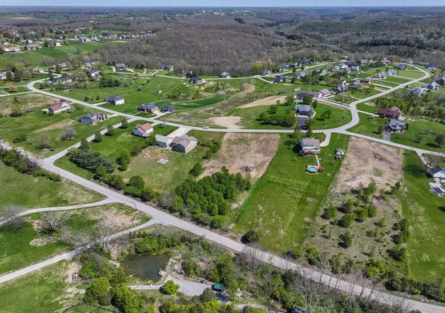 4th image of 100 Fox Ridge Dr, Lancaster, KY 40444 | MLS# 25007871