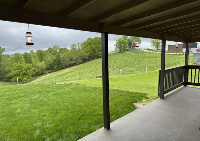 Photo 4 of Single family home for sale at 48 River Hl Rd, East Bernstadt, KY 40729 | MLS# 25009286 | Listing updated on 2025-09-13