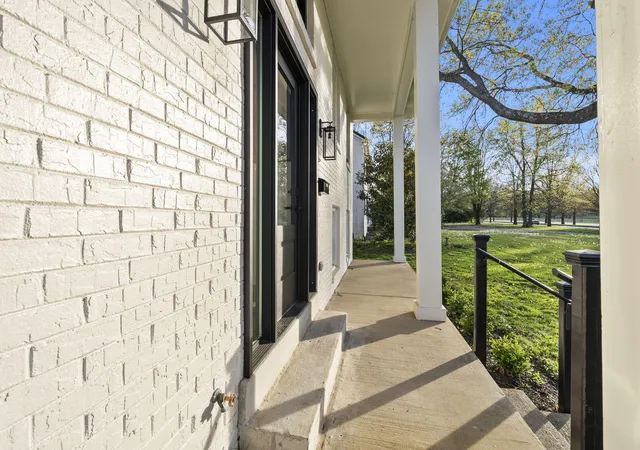 Photo 3 of Single family home for sale at 4163 Lexington Rd, Paris, KY 40361 | MLS# 25008301 | Listing updated on 2025-11-01