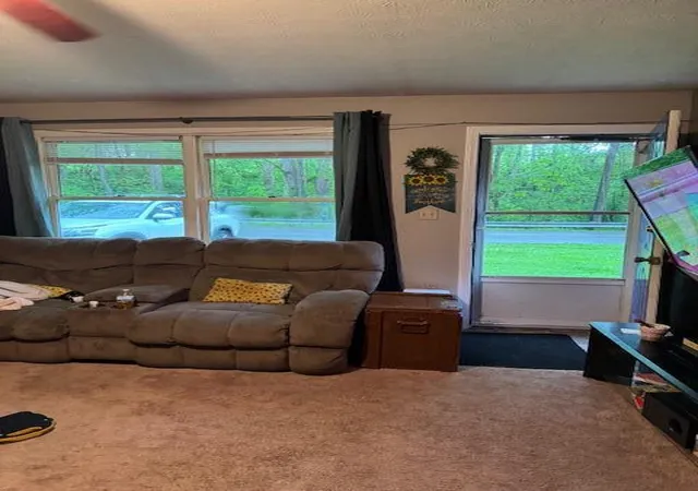 2nd image of 394 Spring St, London, KY 40741