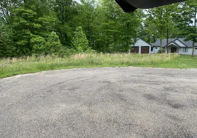 image of 81 107 N Gracie Ln, Russell Springs, KY 42642 | MLS# 24009276