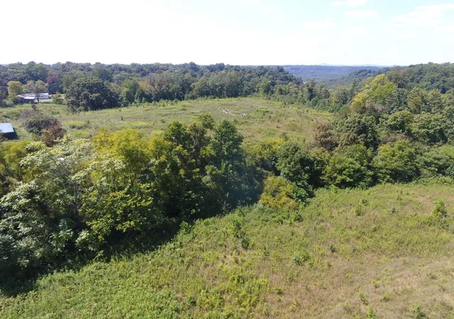 Photo 4 of House for sale at 424 Collinswood Dr, Somerset, KY 42503 | MLS# 24018037 | Listing updated on 2026-03-24