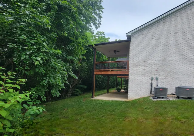 Homes for sale in Versailles, KY | 242 Sugartree Ln, Versailles, KY 40383 | MLS# 25015397