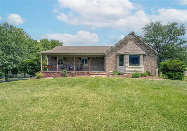 Homes for sale in Frankfort, KY | 2630 Steadmantown Ln, Frankfort, KY 40601 | MLS# 25010719