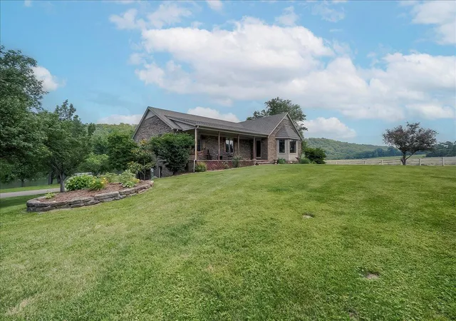 Homes for sale in Frankfort, KY | 2630 Steadmantown Ln, Frankfort, KY 40601 | MLS# 25010719