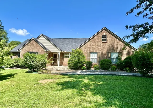 Photo 1 of Single family home for sale at 11 Horizon Hills Dr, Somerset, KY 42503 | MLS# 25014333 | Listing updated on 2026-08-01