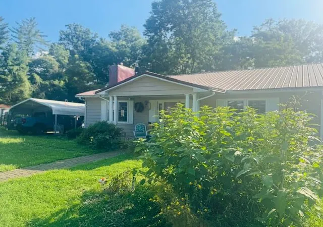 Homes for sale in Campbellsville, KY | 112 Mcclelland Ct, Campbellsville, KY 42718 | MLS# 25014326