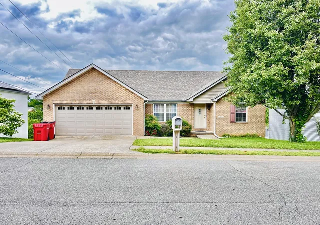 1st image of 117 White Cliffs Ln, Frankfort, KY 40601 | MLS# 25010757