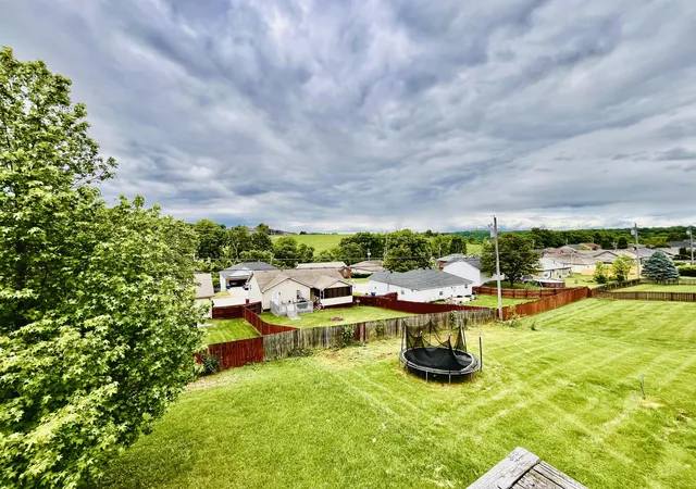 36th image of 117 White Cliffs Ln, Frankfort, KY 40601 | MLS# 25010757