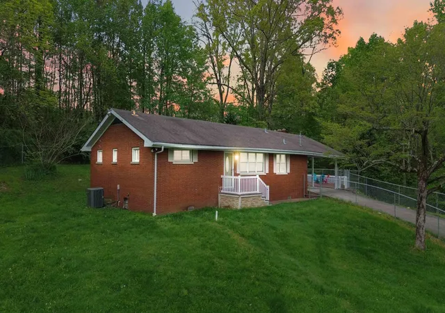 2nd image of 1554a Ky 2227, Somerset, KY 42503 | MLS# 25011806