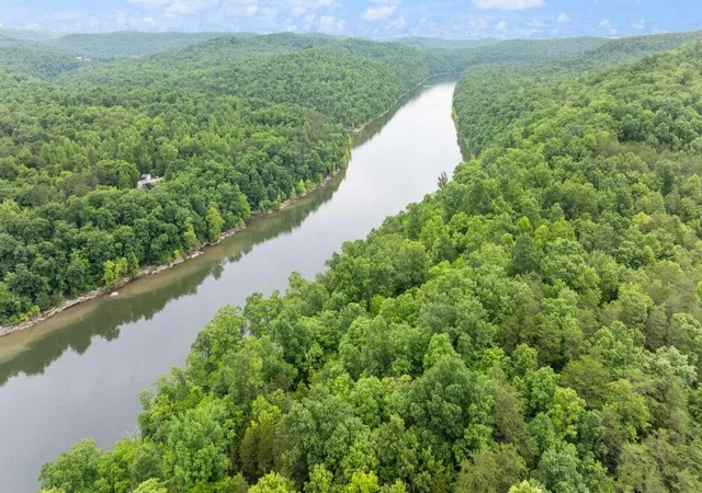 2nd image of 1234 Ridge Crest Rd, Burnside, KY 42519 | MLS# 25012516