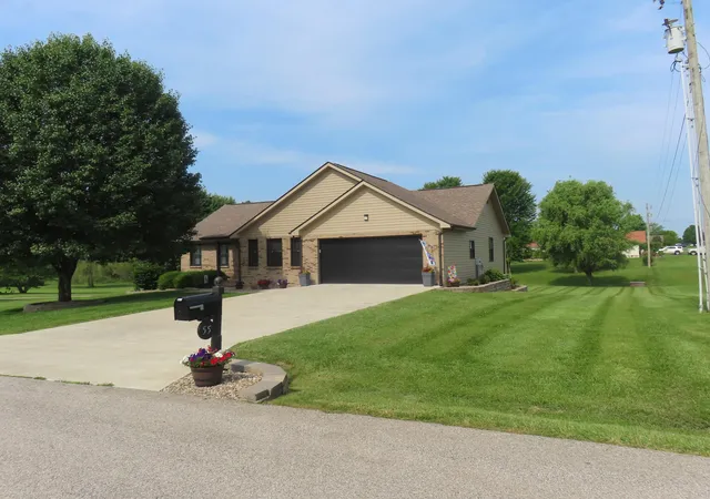 Photo 4 of Single family home for sale at 55 Jersey Way, Morehead, KY 40351 | MLS# 25012498 | Listing updated on 2025-09-12