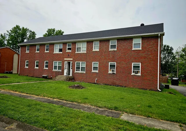 Photo 3 of Multi family home for sale at 1117 Pawnee Trl, Georgetown, KY 40324 | MLS# 25011945 | Listing updated on 2026-01-03