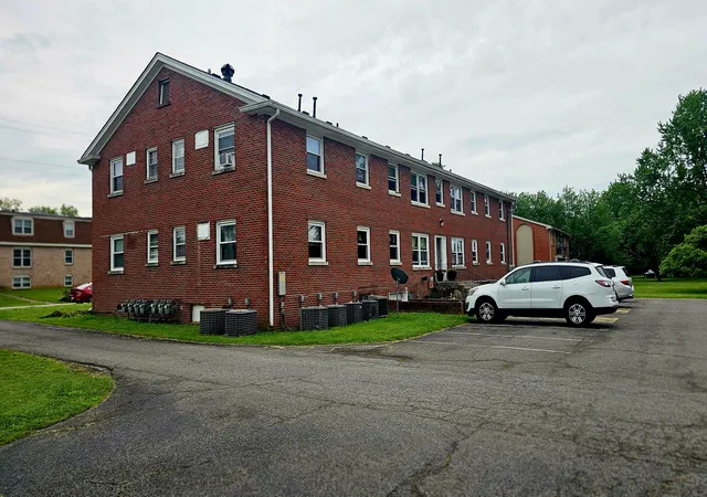 Listing Photo 5 - Condo for sale in building located at 1117 Pawnee Trl, Georgetown, KY 40324