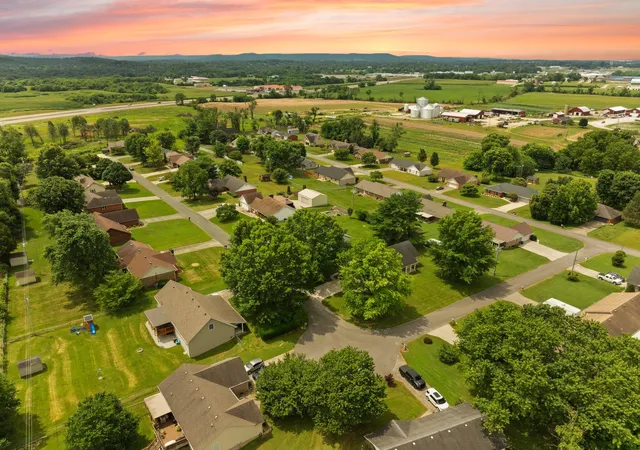 Photo 2 of Single family home for sale at 1113 Fawn Run, Somerset, KY 42501 | MLS# 25014472 | Listing updated on 2025-09-22