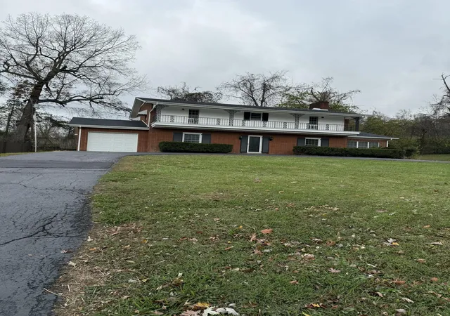 Photo 3 of Single family home for sale at 155 Woodland Dr, Somerset, KY 42501 | MLS# 24024718 | Listing updated on 2026-08-03