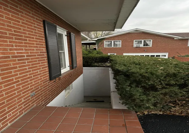 Photo 3 of Single family home for sale at 155 Woodland Dr, Somerset, KY 42501 | MLS# 24024718 | Listing updated on 2026-08-03