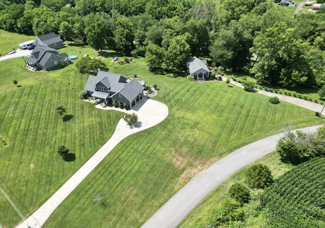 4th image of 12 Cove Creek Dr, Somerset, KY 42501 | MLS# 25014817