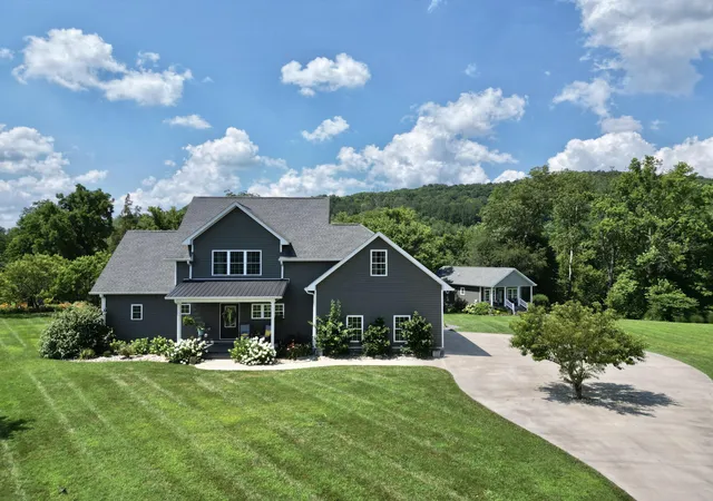 5th image of 12 Cove Creek Dr, Somerset, KY 42501 | MLS# 25014817