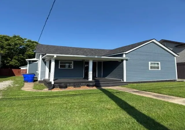 Photo 3 of Single family home for sale at 525 Georgetown St, Lexington, KY 40508 | MLS# 25013859 | Listing updated on 2025-11-11