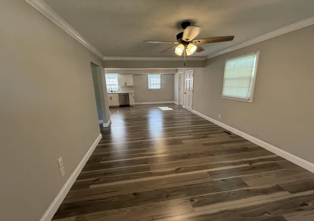Photo 3 of Single family home for sale at 715 Allf Ln, London, KY 40741 | MLS# 25014514 | Listing updated on 2025-12-11