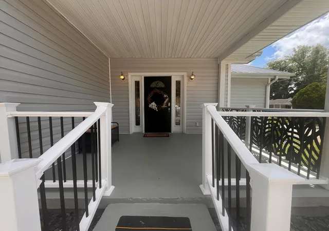 Photo 3 of Single family home for sale at 416 W 3rd Street, Corbin, KY 40701 | MLS# 25015524 | Listing updated on 2025-10-07
