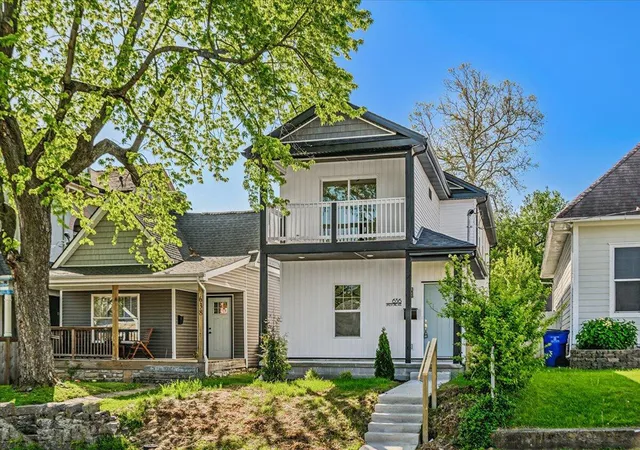 1st image of 636 N Limestone, Lexington, KY 40508 | MLS# 25015041