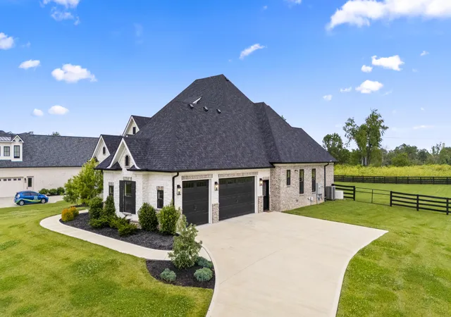 2nd image of 217 Doe Run Rd, Lexington, KY 40515 | MLS# 25013824