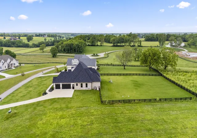 4th image of 217 Doe Run Rd, Lexington, KY 40515 | MLS# 25013824