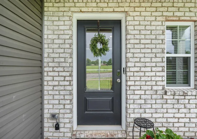 3rd image of 100 Southbrook Dr, Nicholasville, KY 40356 | MLS# 25012942