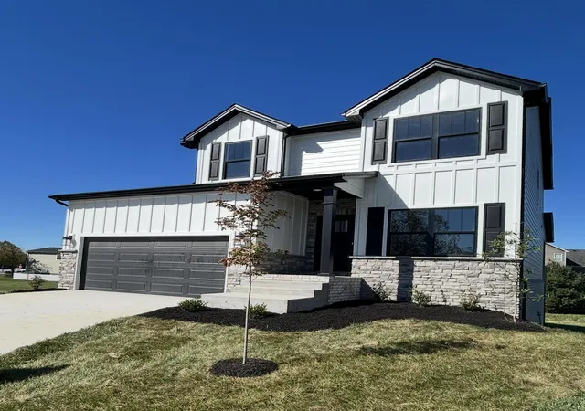 Photo 3 of Single family home for sale at 123 Charleston Cir, Georgetown, KY 40324 | MLS# 25007387 | Listing updated on 2026-09-10