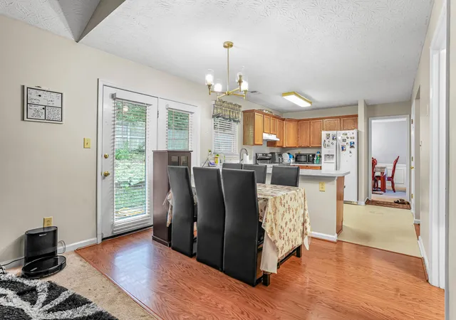 Photo 4 of Single family home for sale at 4549 Cranbrook Ct, Lexington, KY 40515 | MLS# 25013832 | Listing updated on 2025-09-12