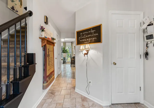 Photo 4 of Single family home for sale at 1032 Vero Ct, Lexington, KY 40509 | MLS# 25015570 | Listing updated on 2025-09-12