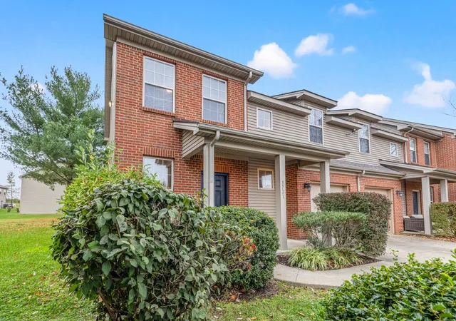 2nd image of 3711 Lochdale Ter #1-66, Lexington, KY 40514 | MLS# 25014105