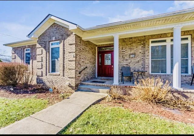 2nd image of 713 Winterhaven Ln, Frankfort, KY 40601 | MLS# 25015179