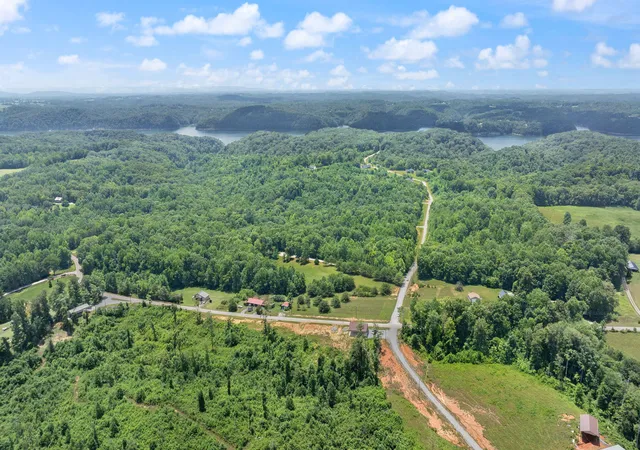 5th image of 170 Madeline Dr, Somerset, KY 42501 | MLS# 25016419