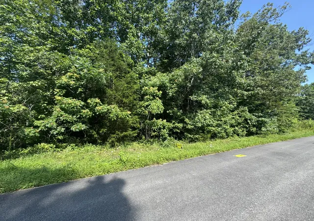 Photo 1 of Land for sale at 32 Hickory Dr, Russell Springs, KY 42642 | MLS# 25017085 | Listing updated on 2026-05-04