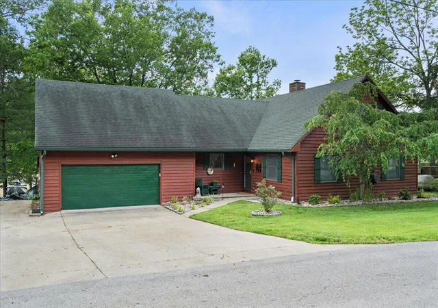 Photo 1 of Single family home for sale at 408 Herrington Haven Rd, Lancaster, KY 40444 | MLS# 25017642 | Listing updated on 2025-11-18