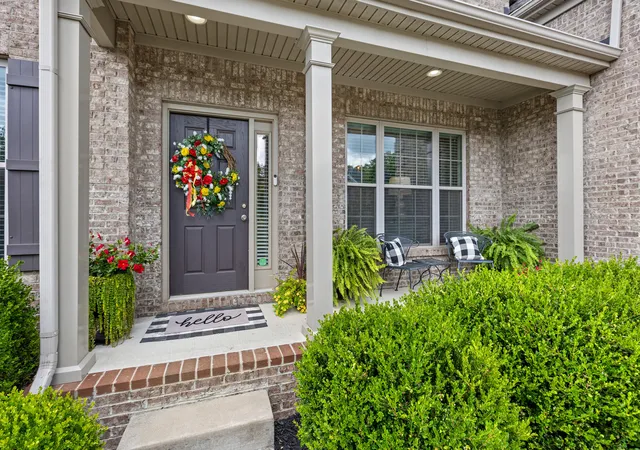 Photo 2 of Single family home for sale at 3955 Mooncoin Way, Lexington, KY 40515 | MLS# 25018071 | Listing updated on 2025-10-06