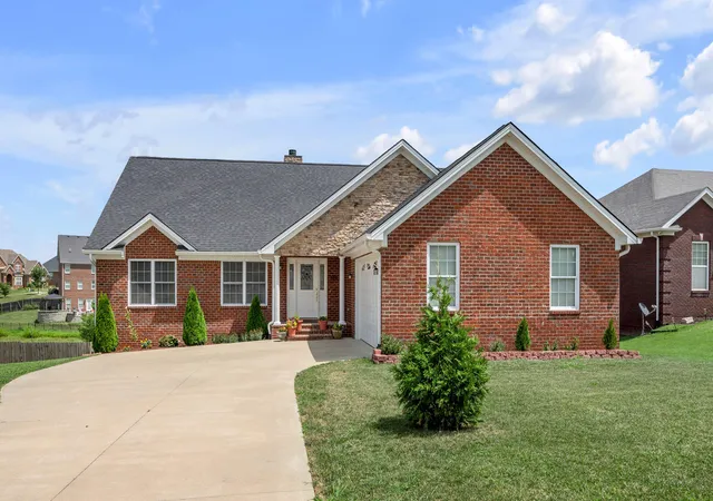 1st image of 300 Squires Way, Nicholasville, KY 40356 | MLS# 25016458